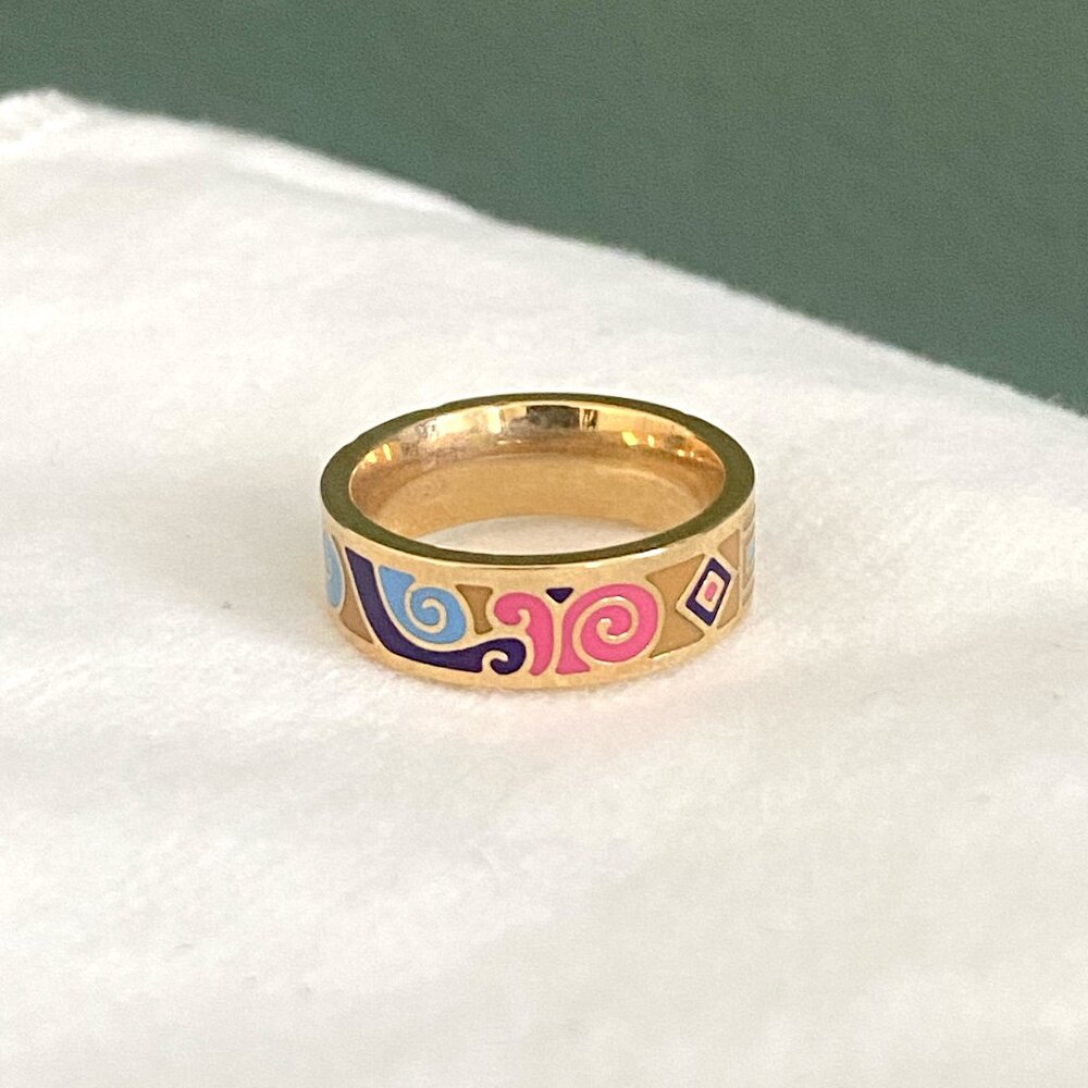 Brand new colorful enamel ring